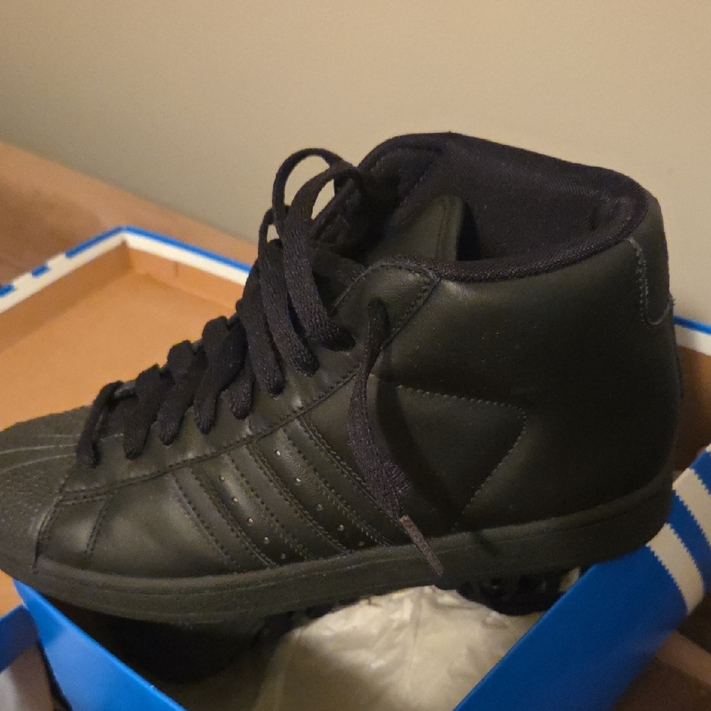 Adidas Men's Black Leather Sneakers
